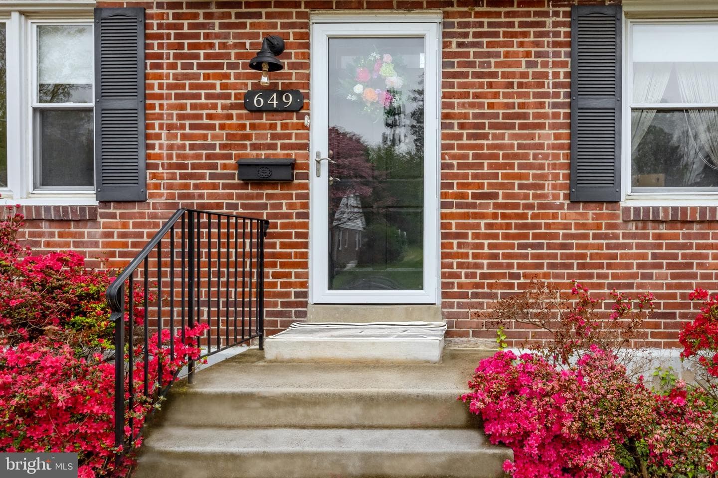 649 Washington Avenue photo 3