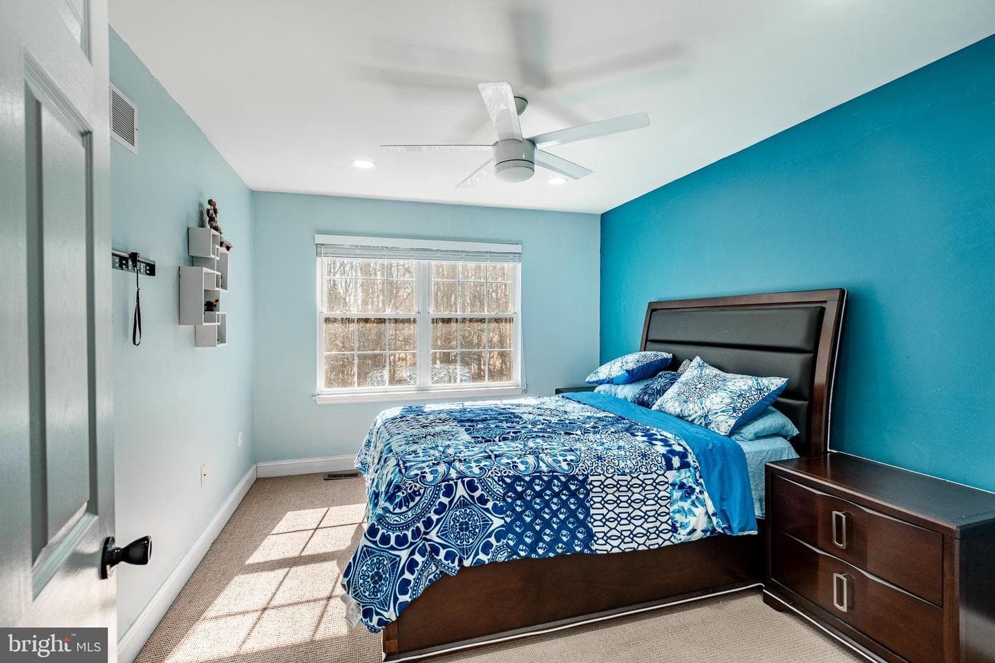 107 Luzak Street photo 39