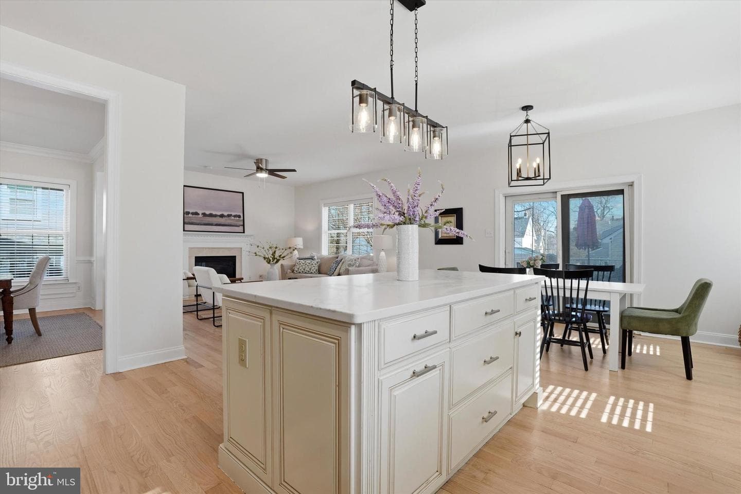 15 E Mercer Avenue photo 30