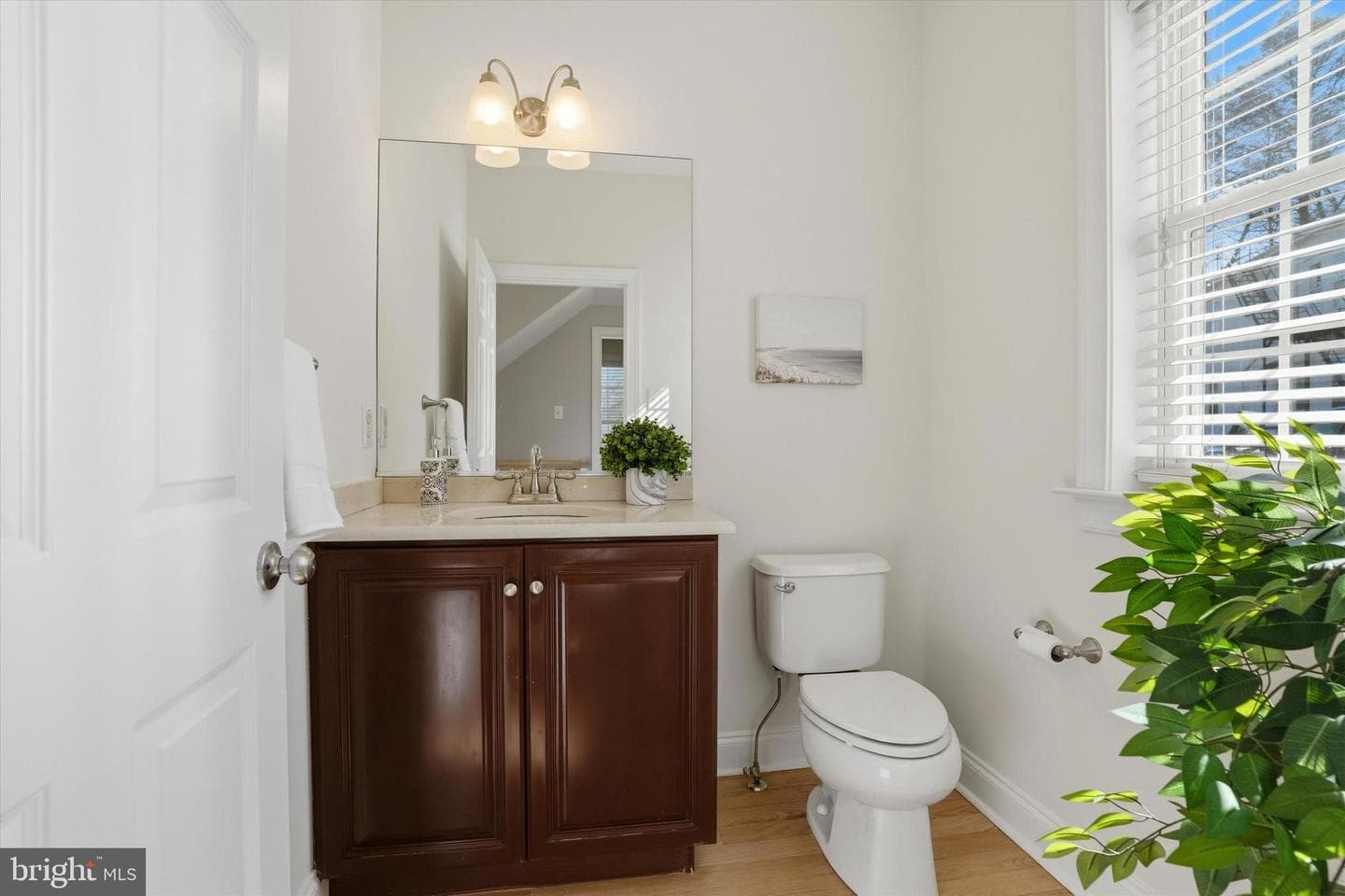 15 E Mercer Avenue photo 37