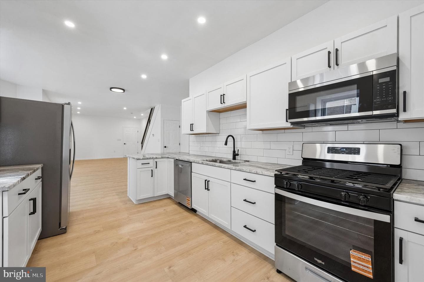 12 Greenway Avenue photo 12