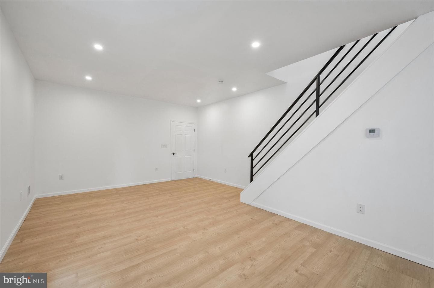 12 Greenway Avenue photo 6