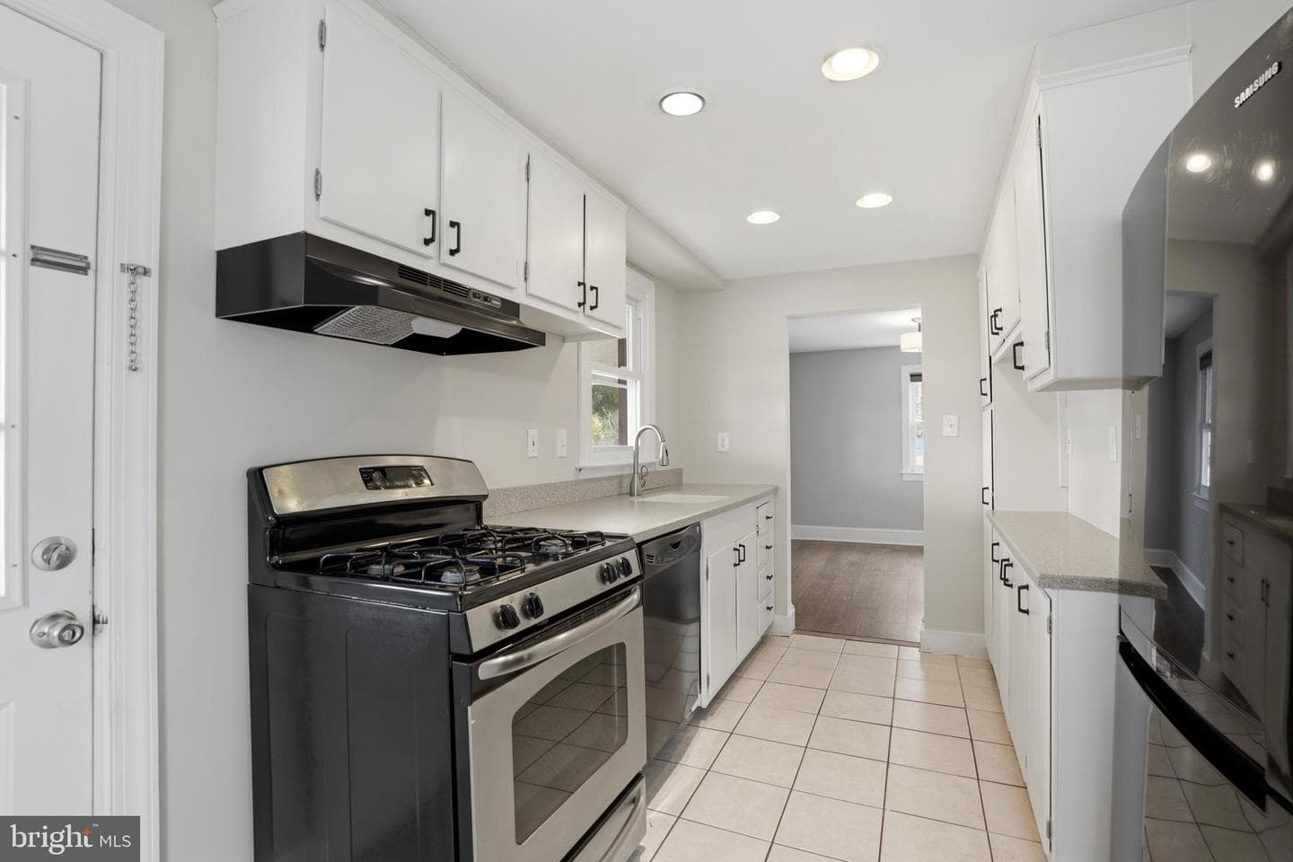 78 Seward Lane photo 7