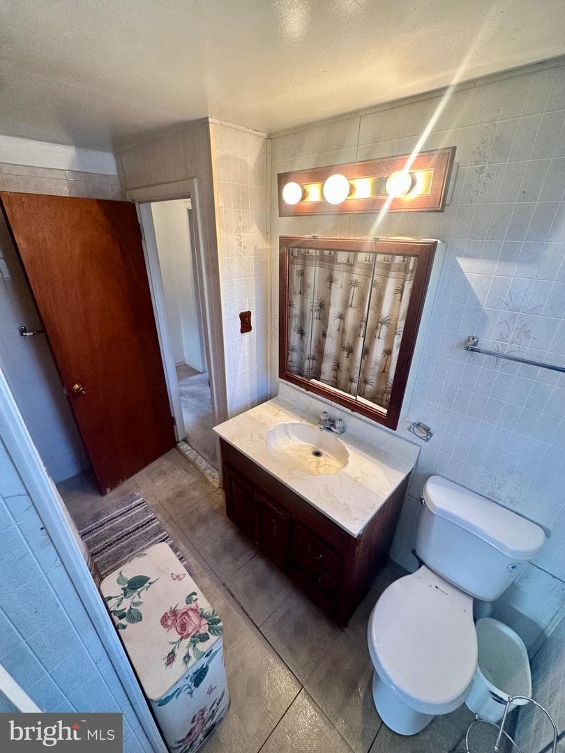 201 Emerald Lane photo 15