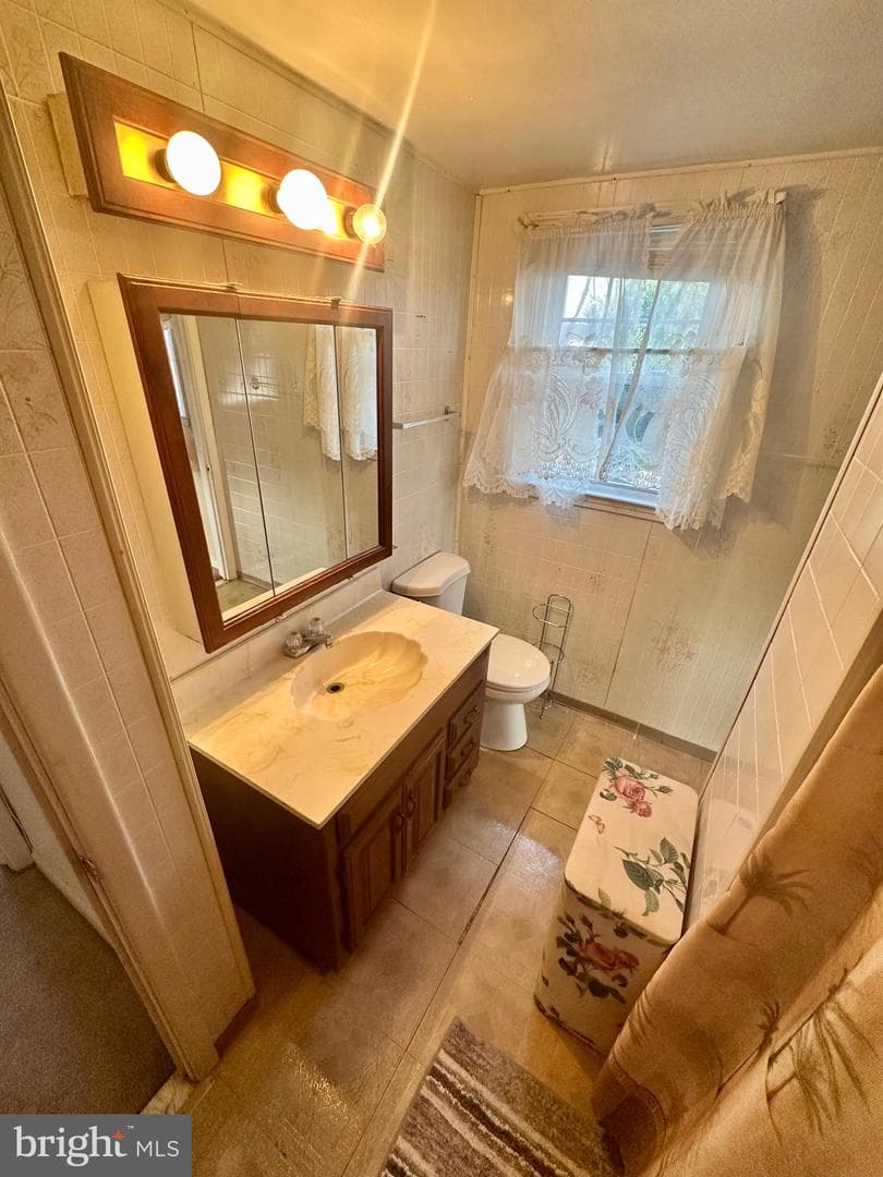 201 Emerald Lane photo 16