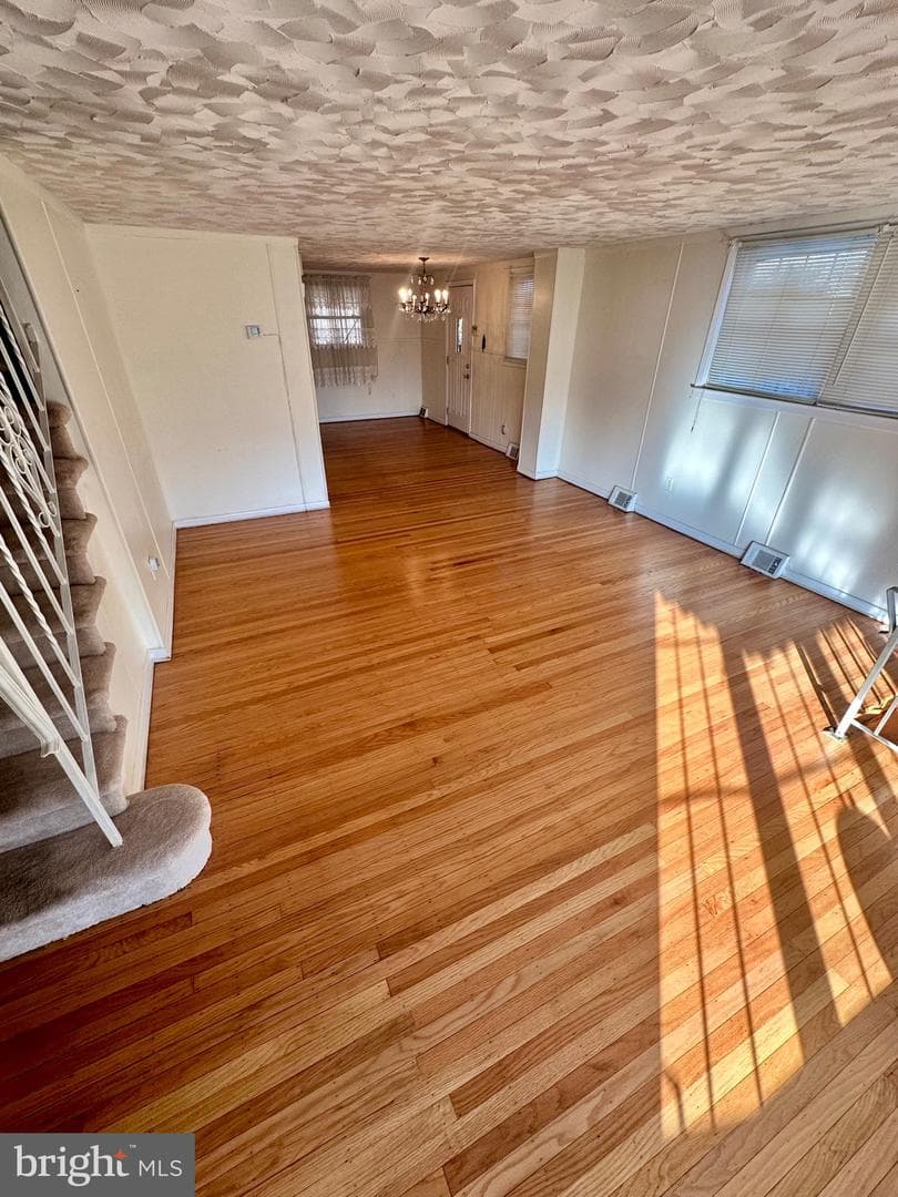 201 Emerald Lane photo 3