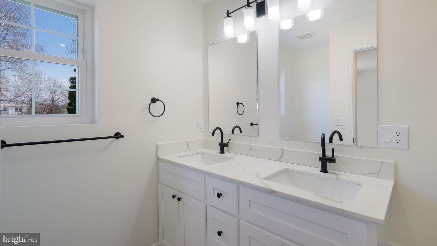 108 Patterson Road photo 27