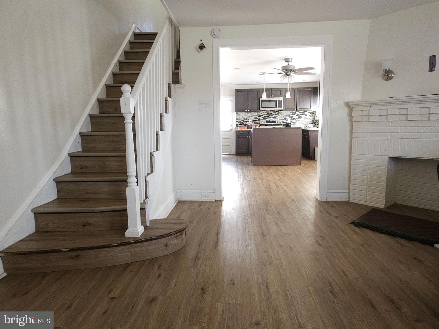 411 S Maple Avenue photo 8