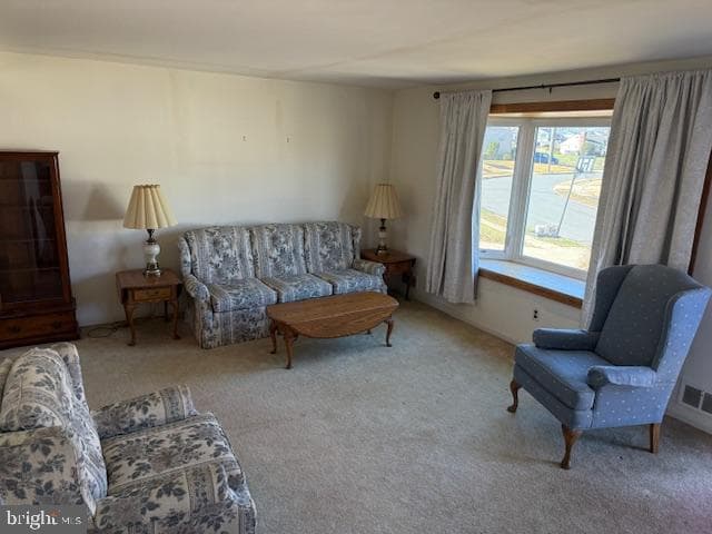 902 Eisenhower Avenue photo 3