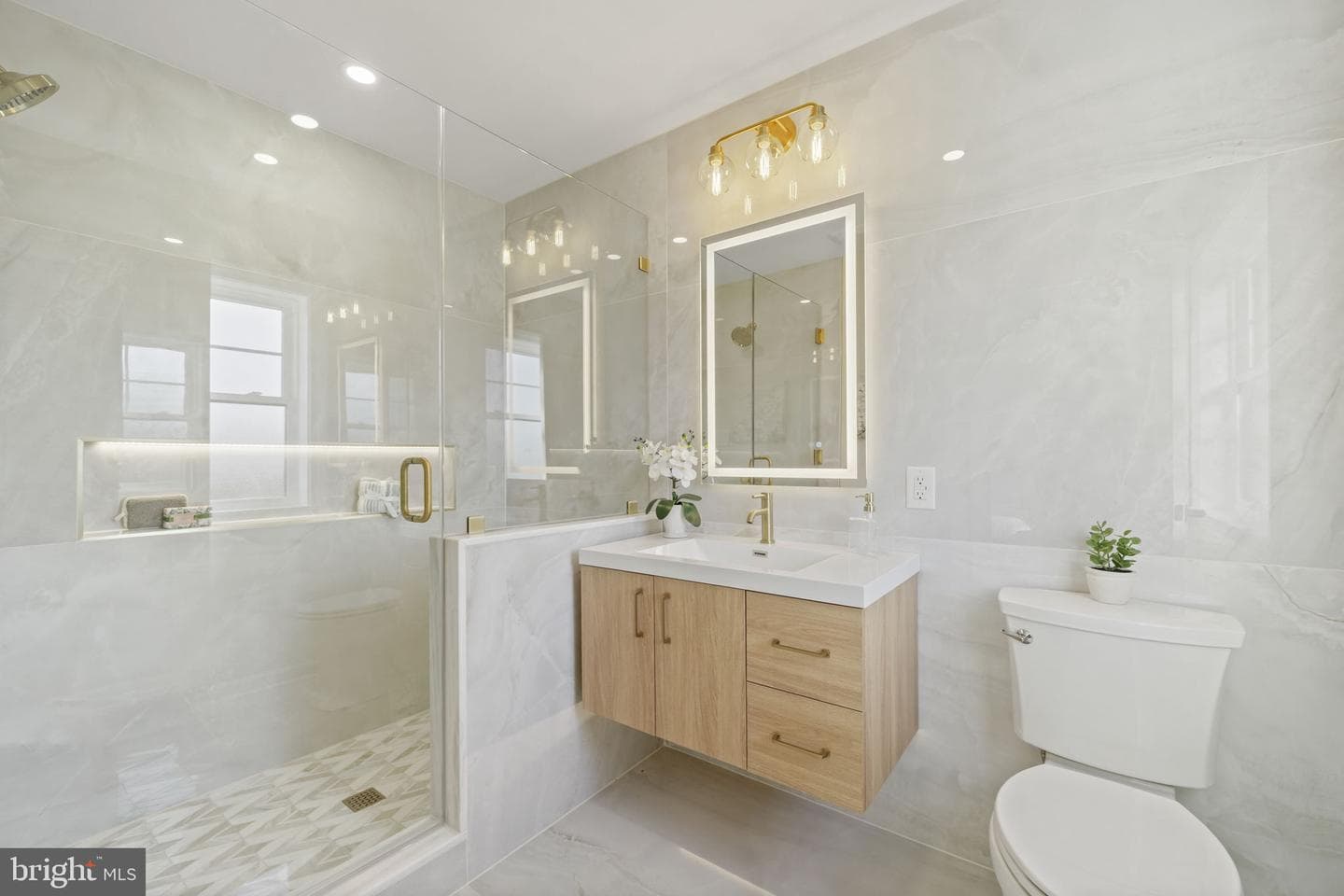 499 Collins Drive photo 46