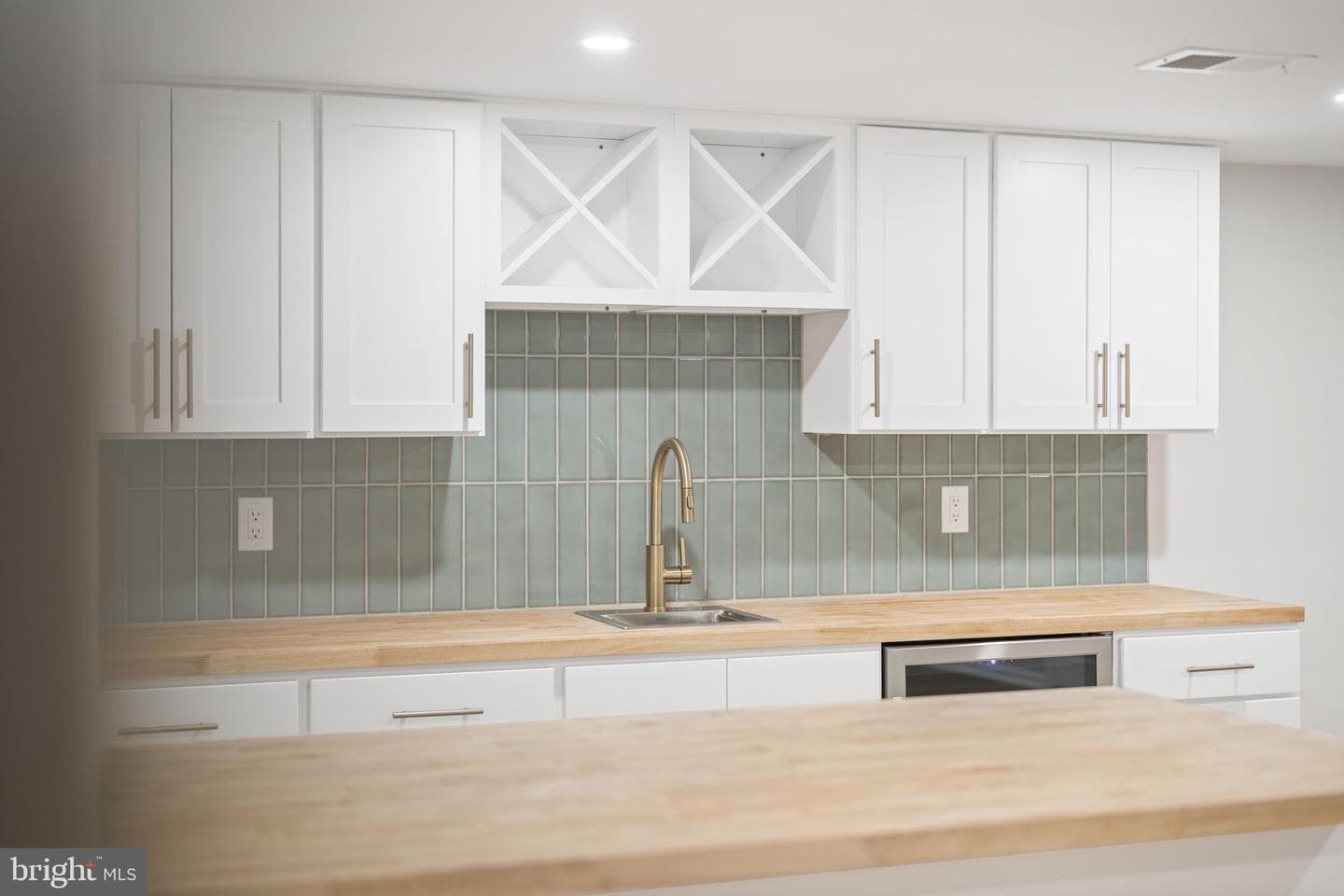 499 Collins Drive photo 64
