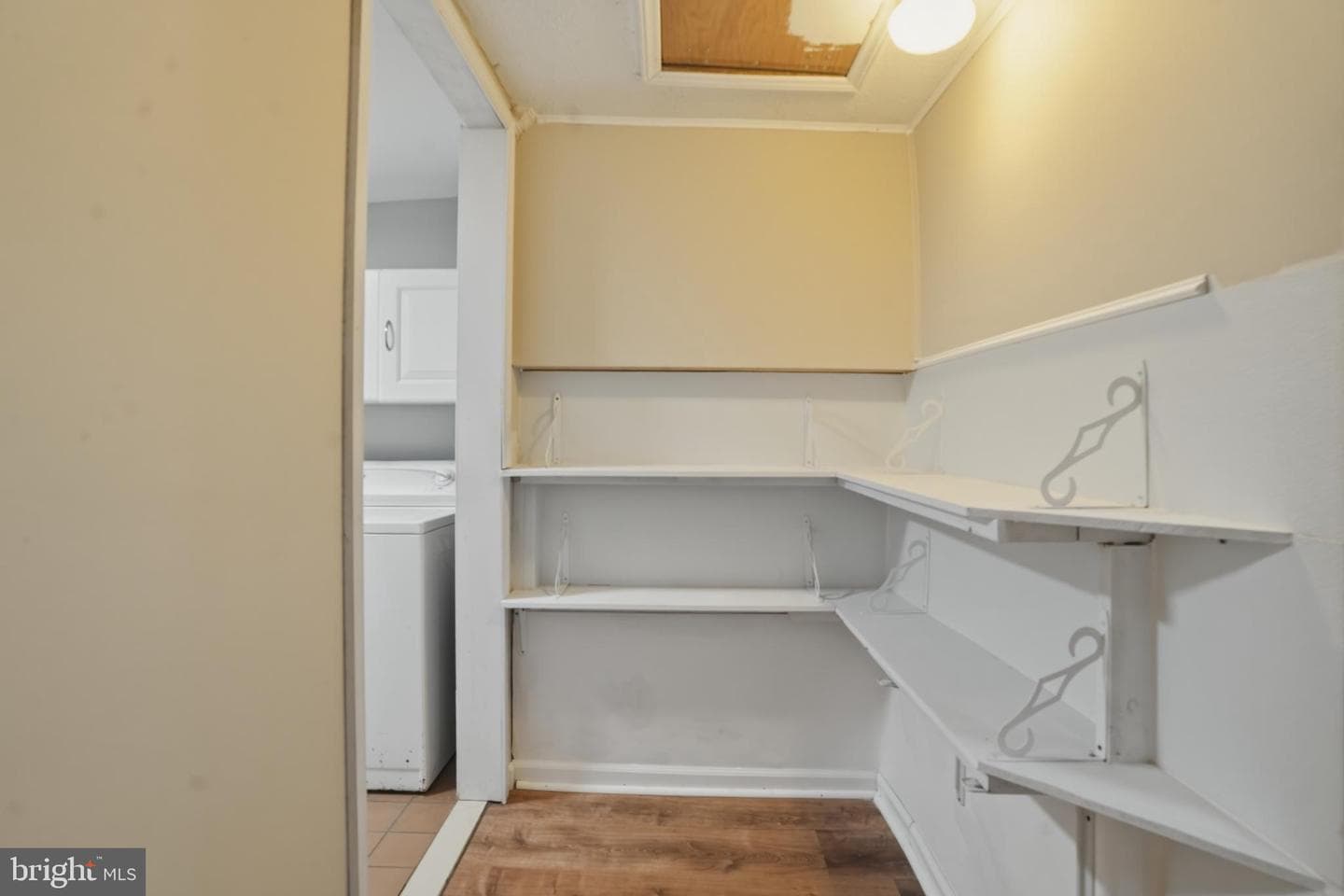 2502 Williams Ave photo 23