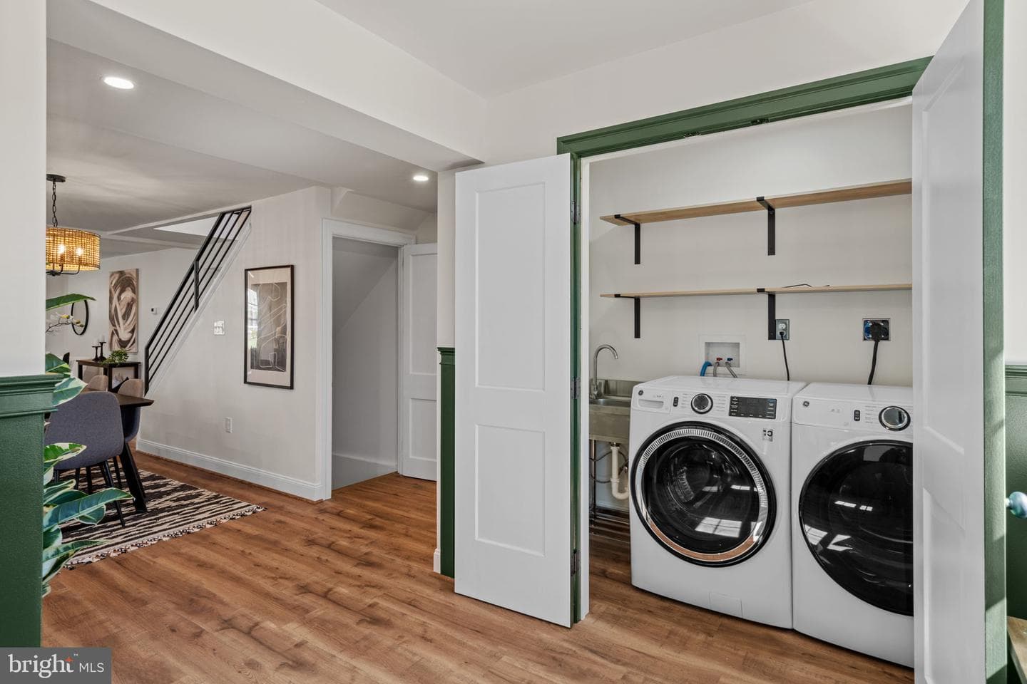 1439 Dorchester Road photo 23