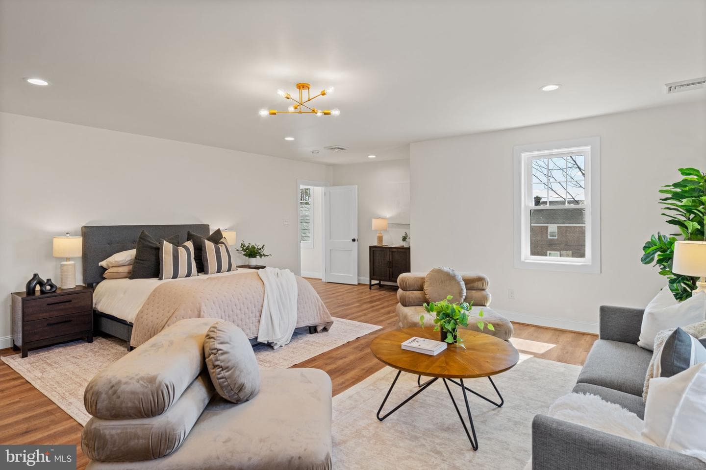 1439 Dorchester Road photo 27