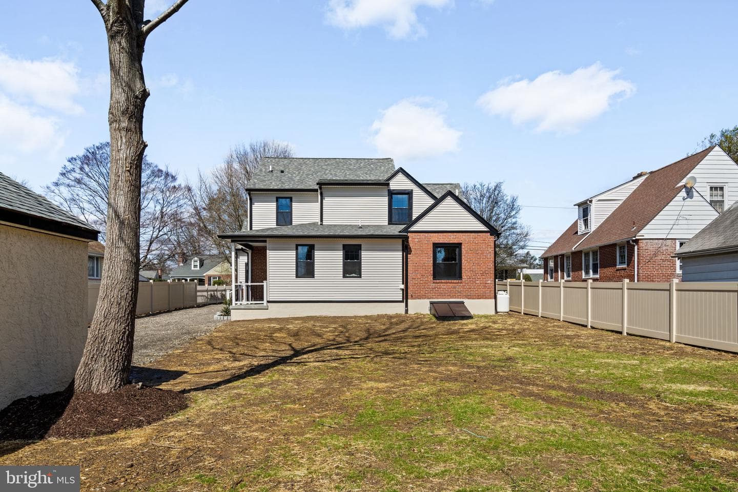 1439 Dorchester Road photo 57