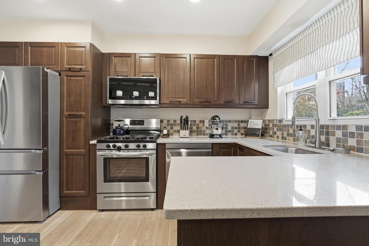 114 Myrtle Avenue photo 14