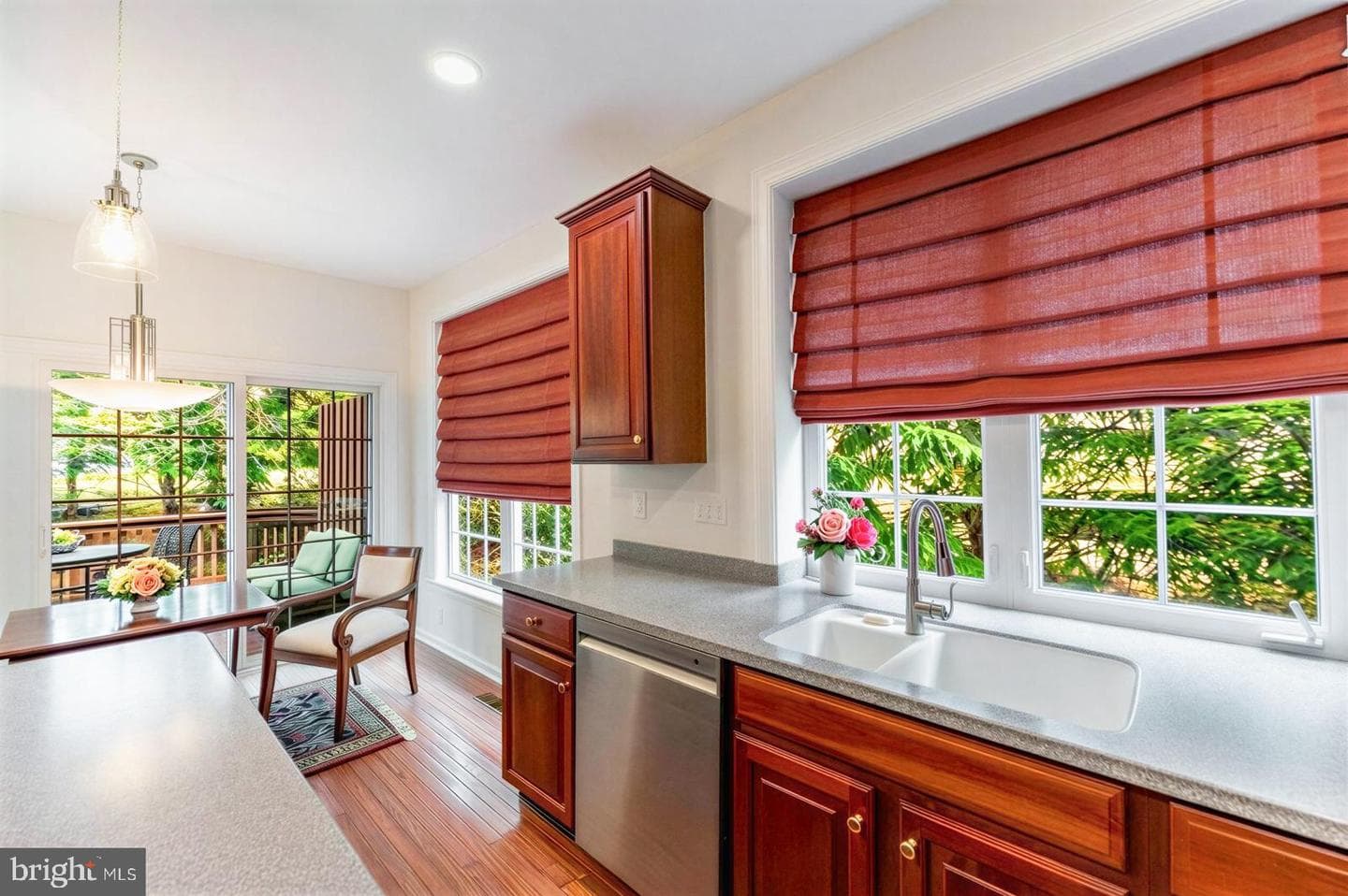 500 Guinevere Drive photo 13