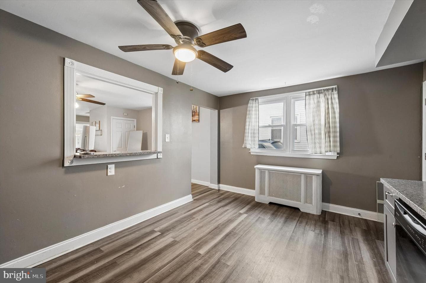 3915 James Street photo 13