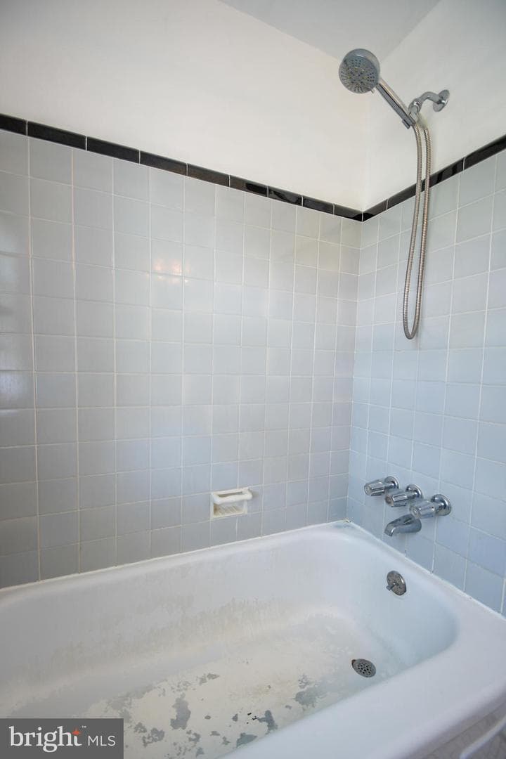 616 Wayne Avenue photo 24