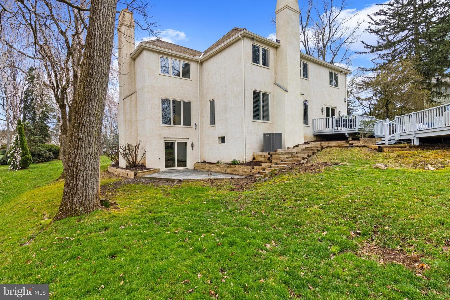 217 Ravenscliff Road photo 64