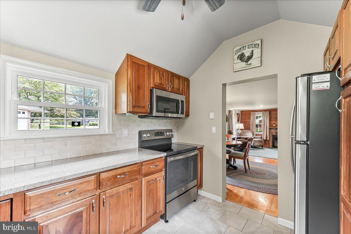 1439 Middletown Road photo 13