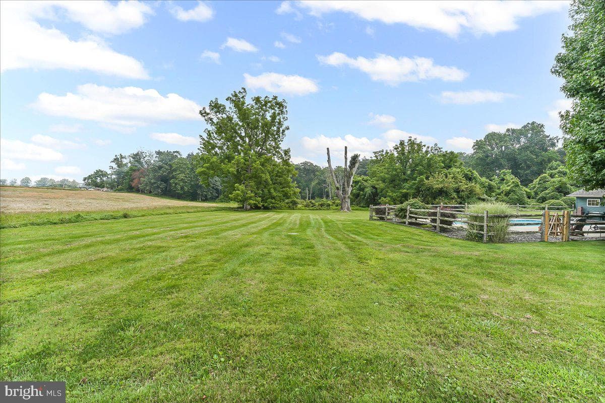 1439 Middletown Road photo 45