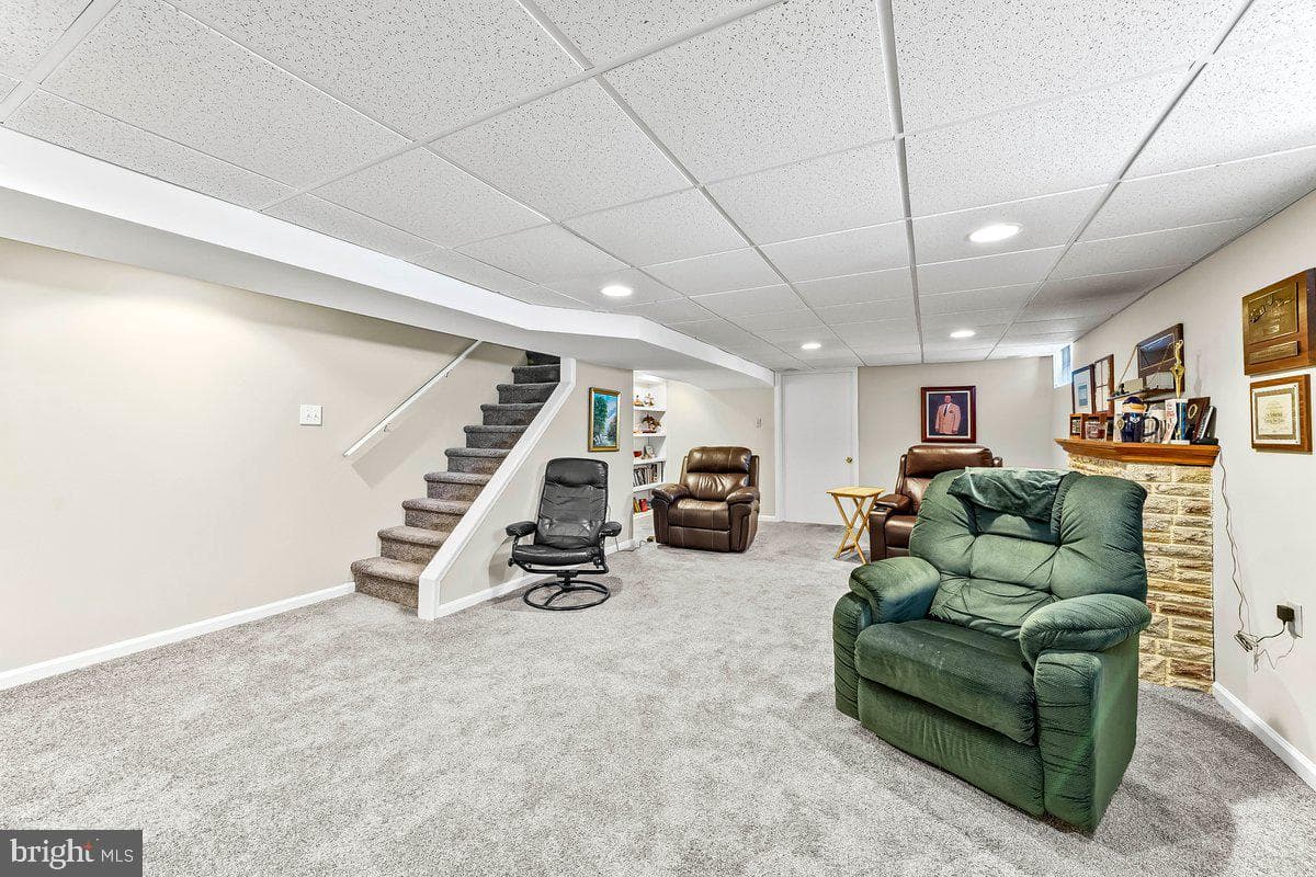 215 Riverview Avenue photo 22