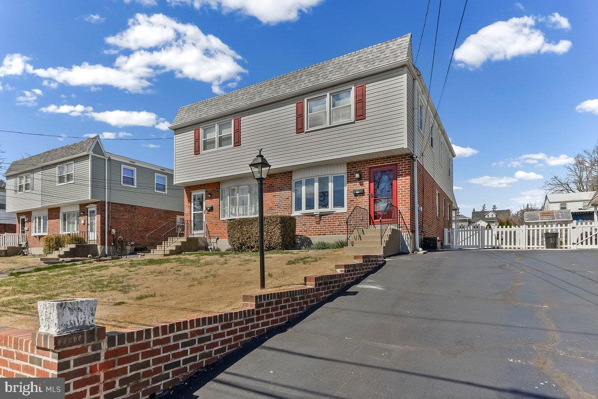 215 Riverview Avenue photo 30