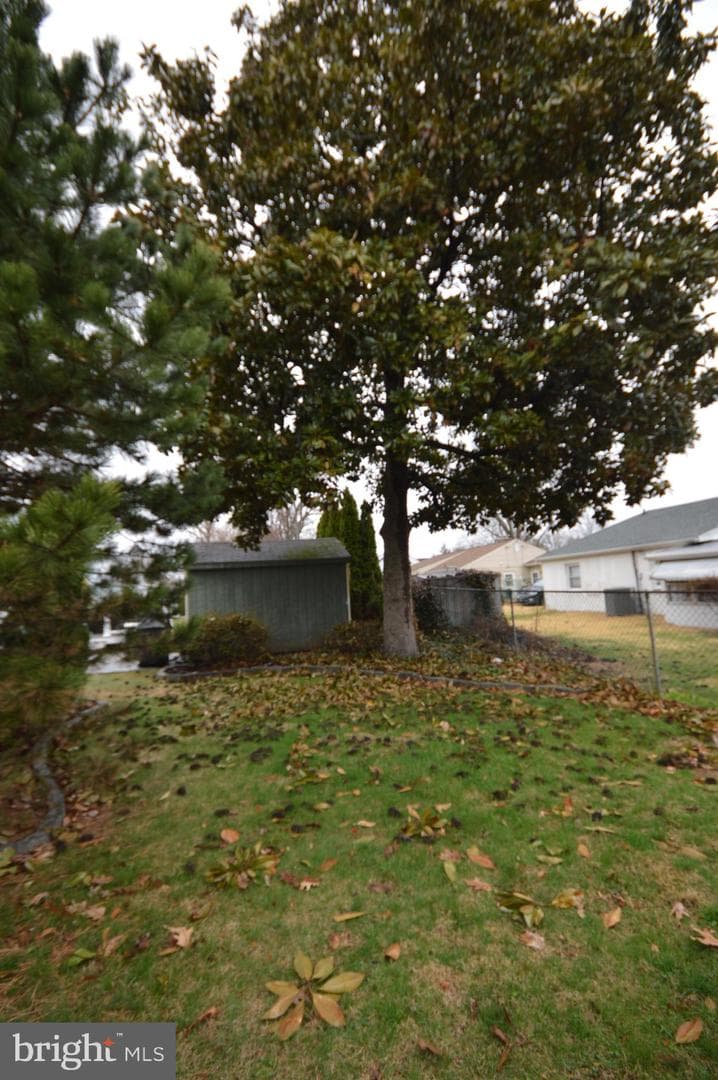 417 Tasker Street photo 25