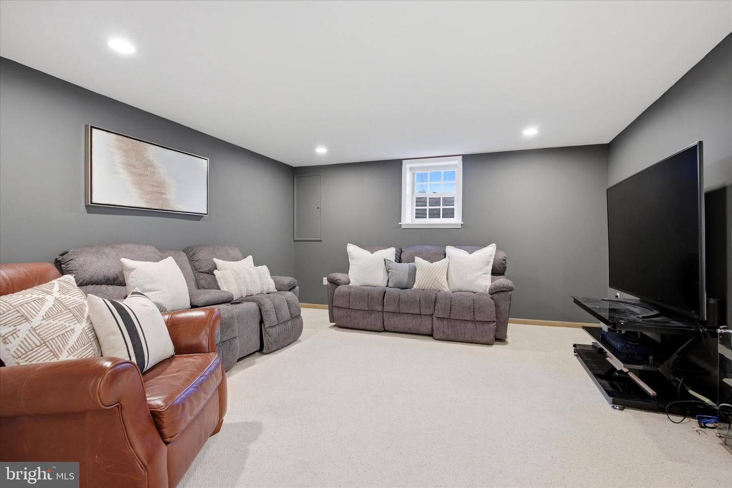 50 Allyssa Drive photo 32