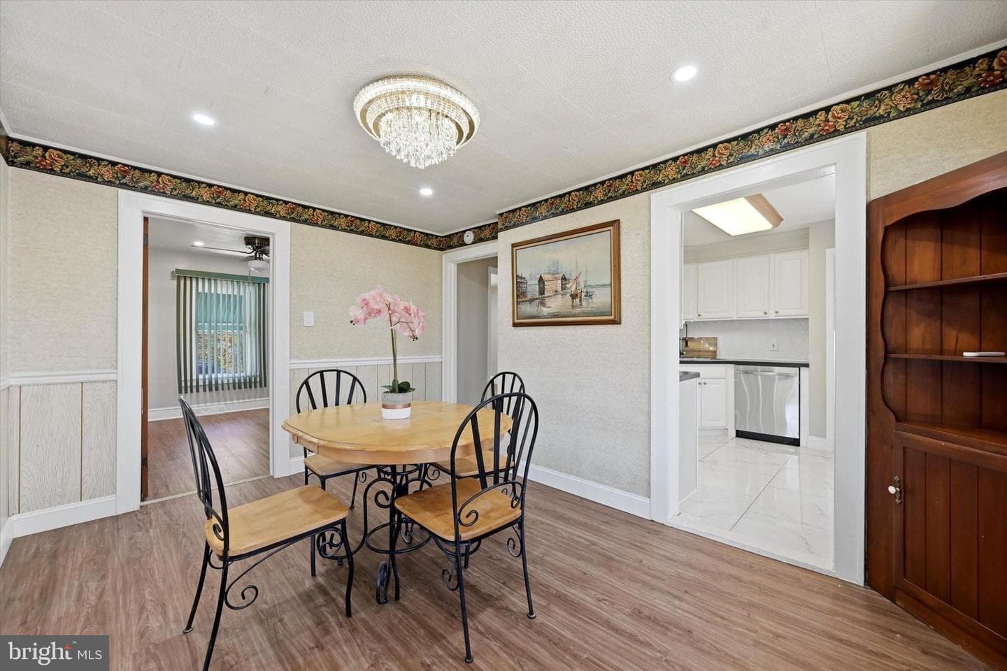524 Bethel Avenue photo 4