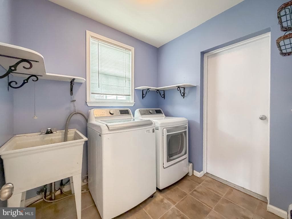 221 Foxcroft Road photo 24
