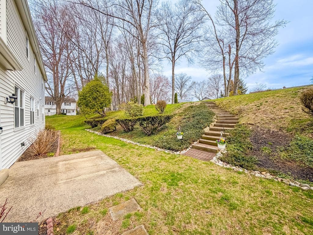221 Foxcroft Road photo 50