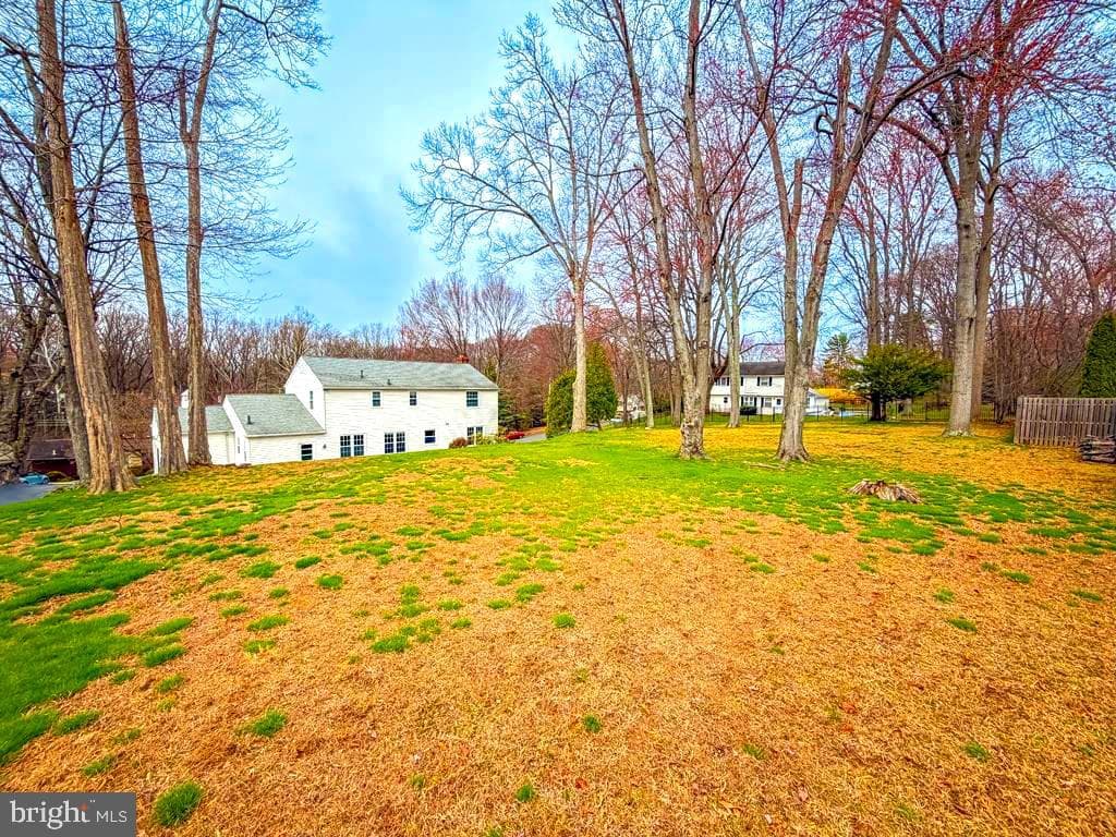 221 Foxcroft Road photo 52