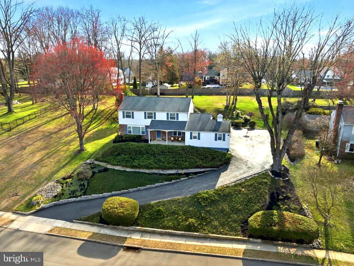 221 Foxcroft Road photo 58