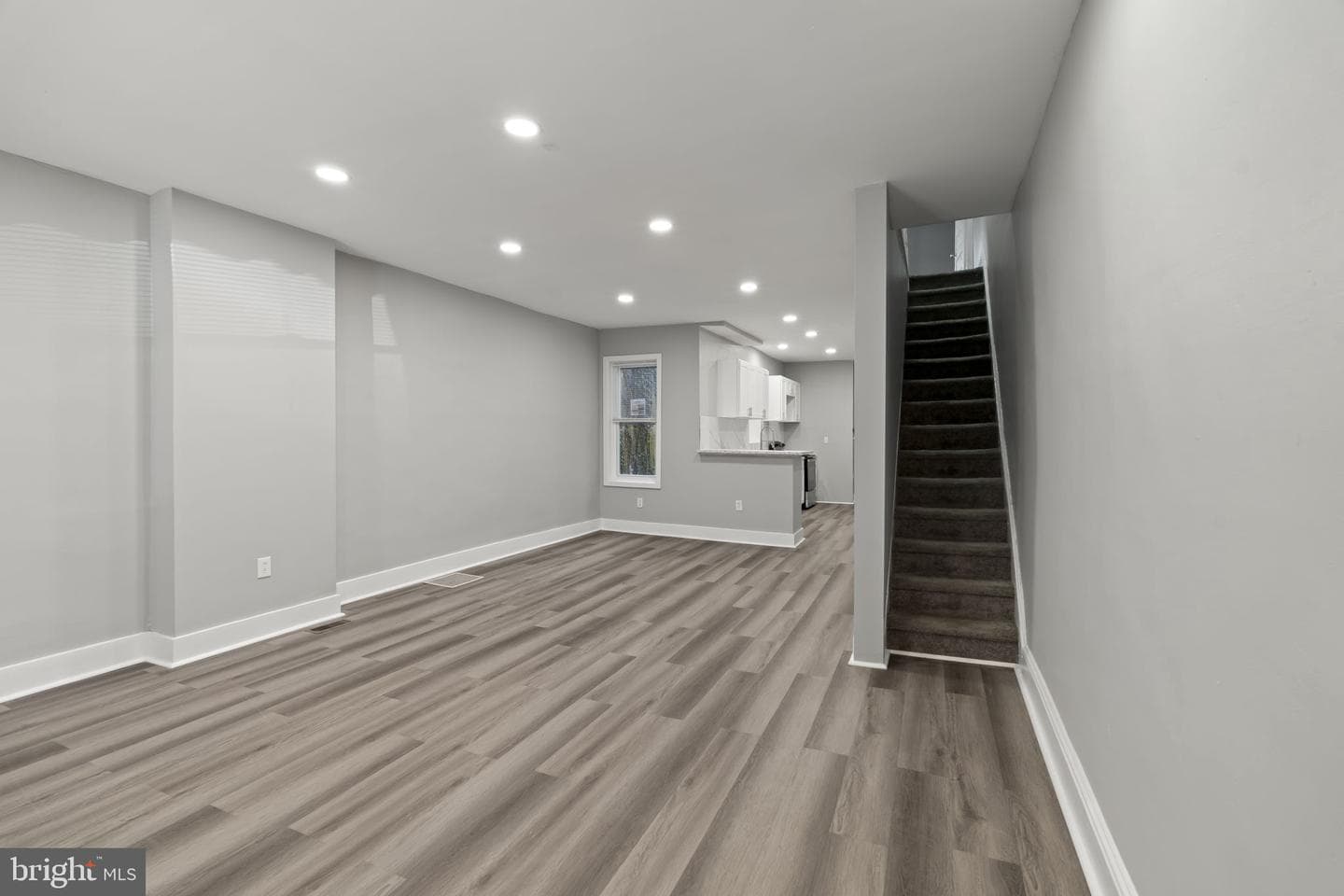 2314 W 3rd Street photo 6
