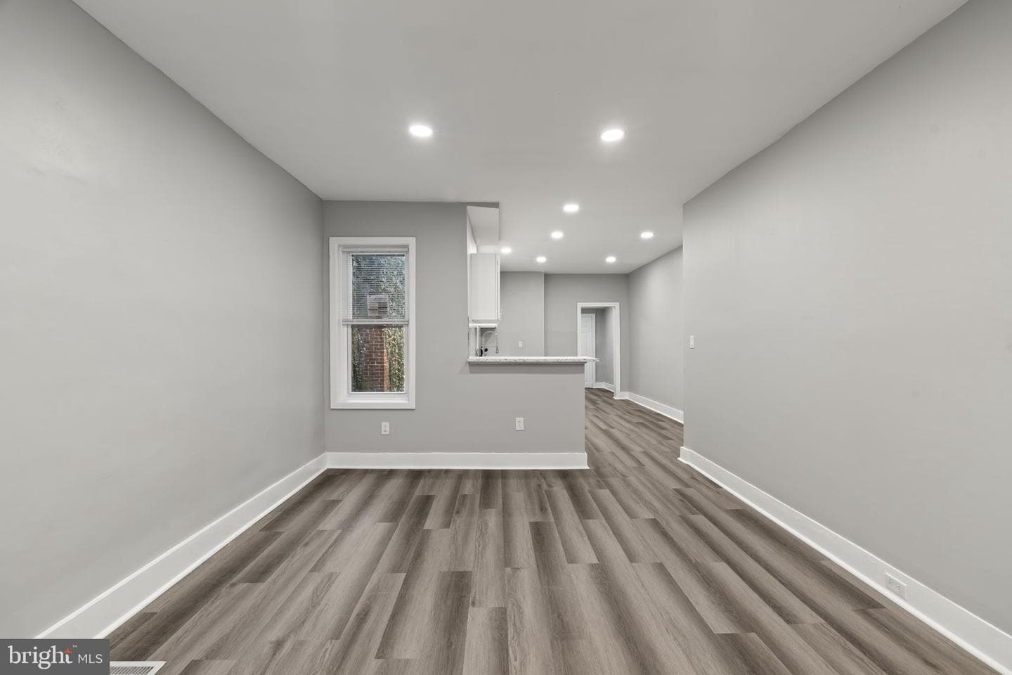 2314 W 3rd Street photo 8