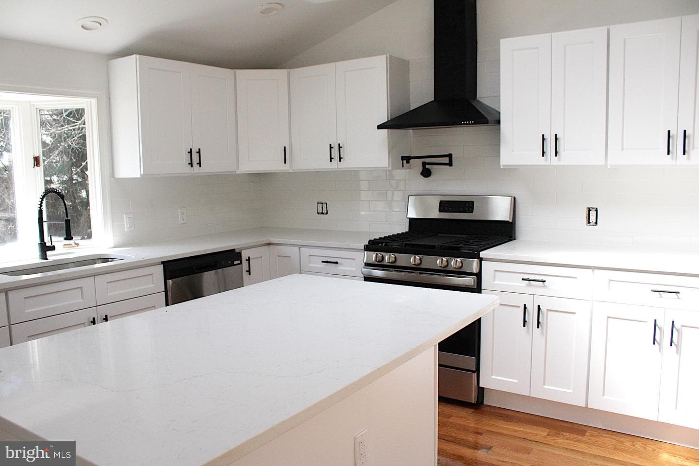 307 Park Circle photo 4