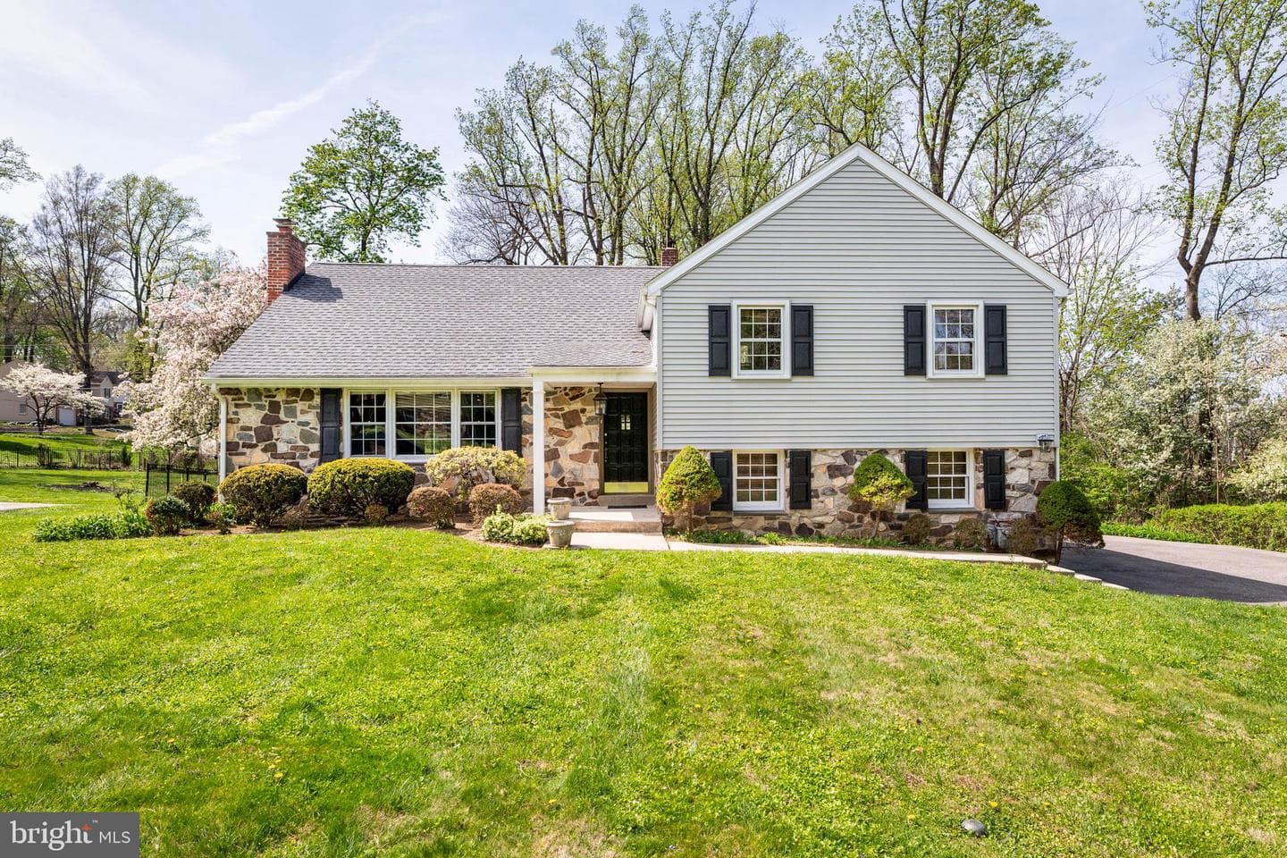 100 Wooded Lane