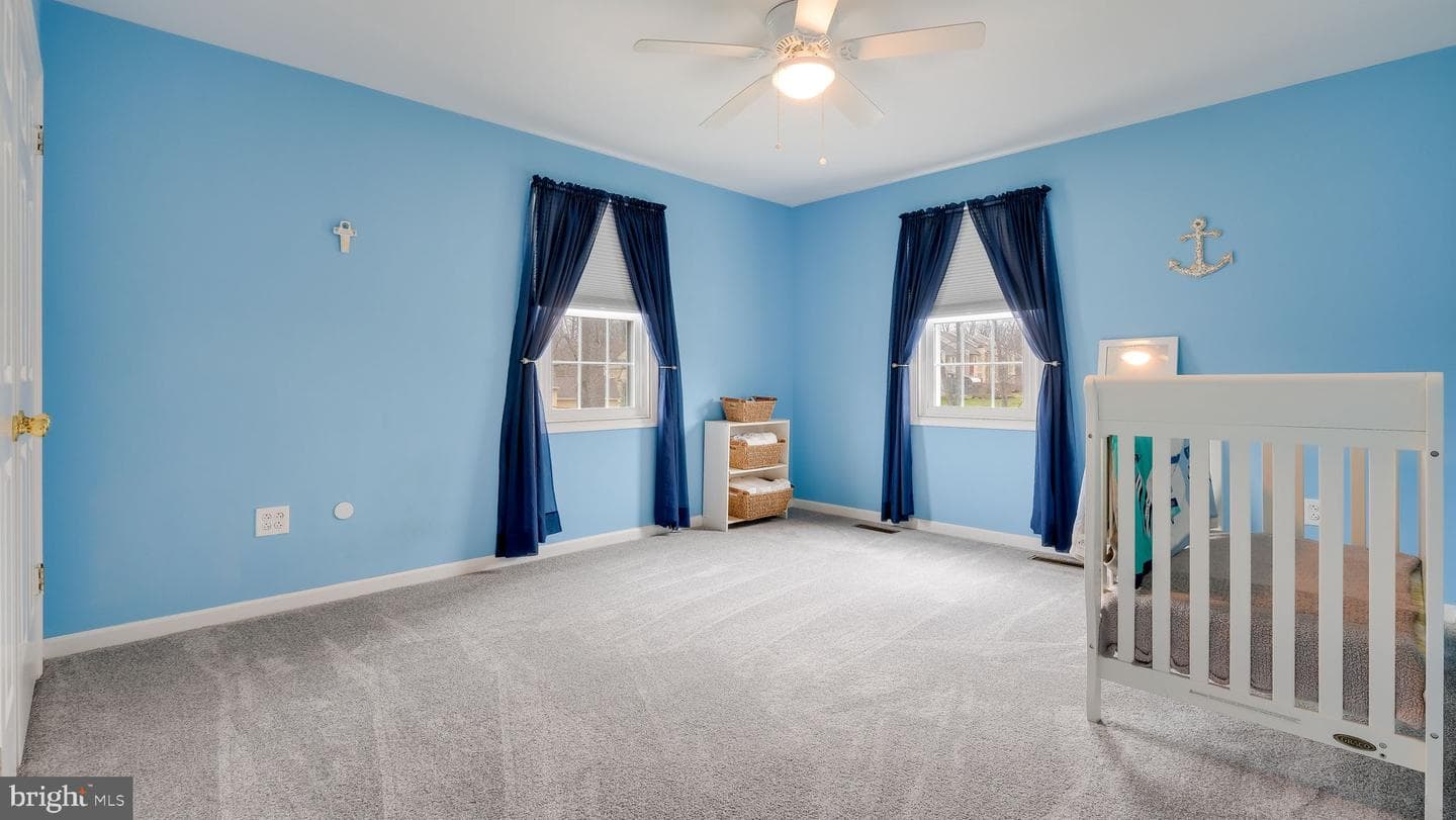 74 Hargrave Lane photo 23
