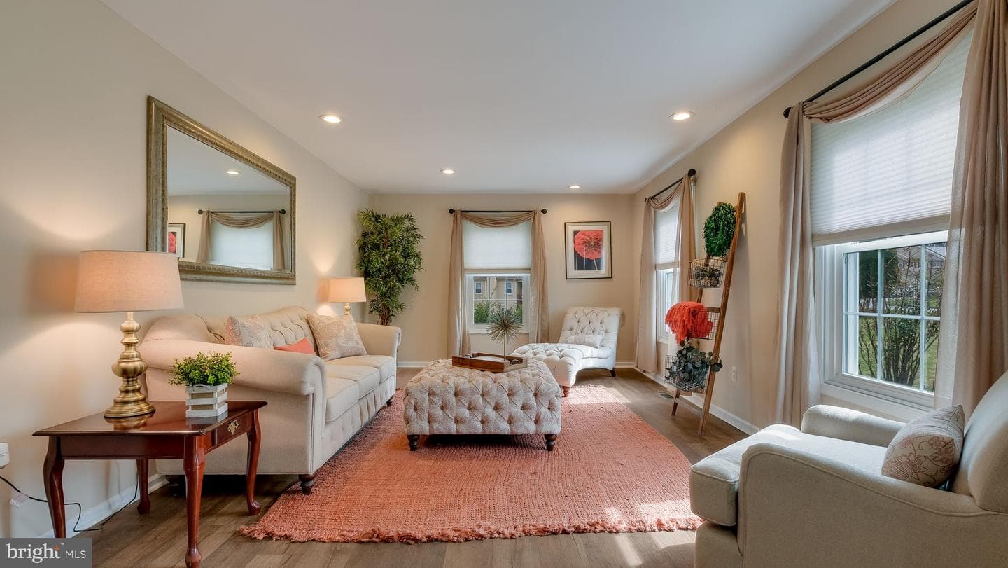 74 Hargrave Lane photo 6