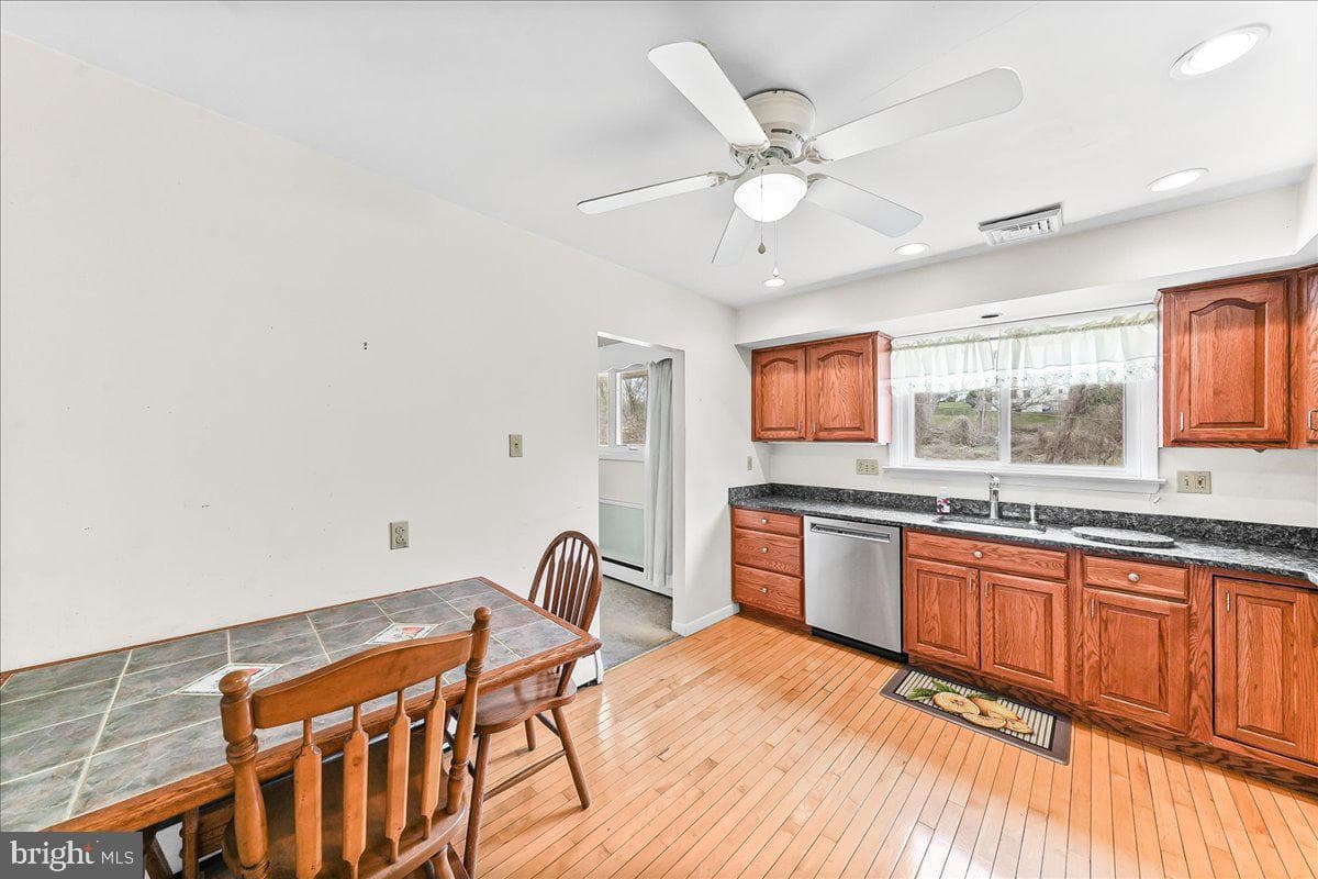 106 Lindbergh Avenue photo 15