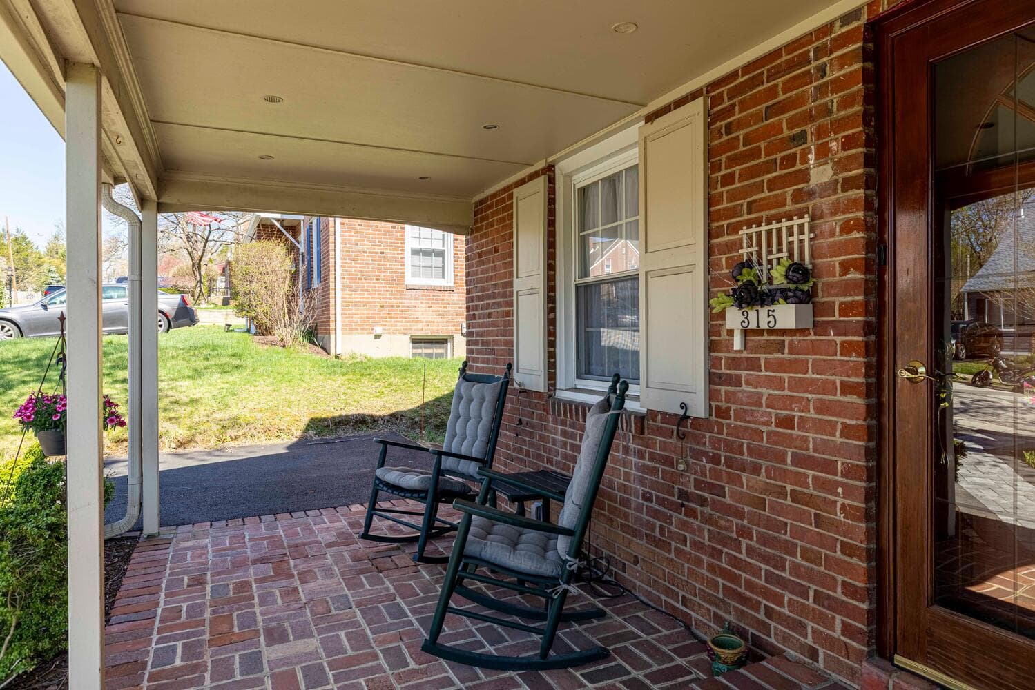 315 Edgemore Road photo 34