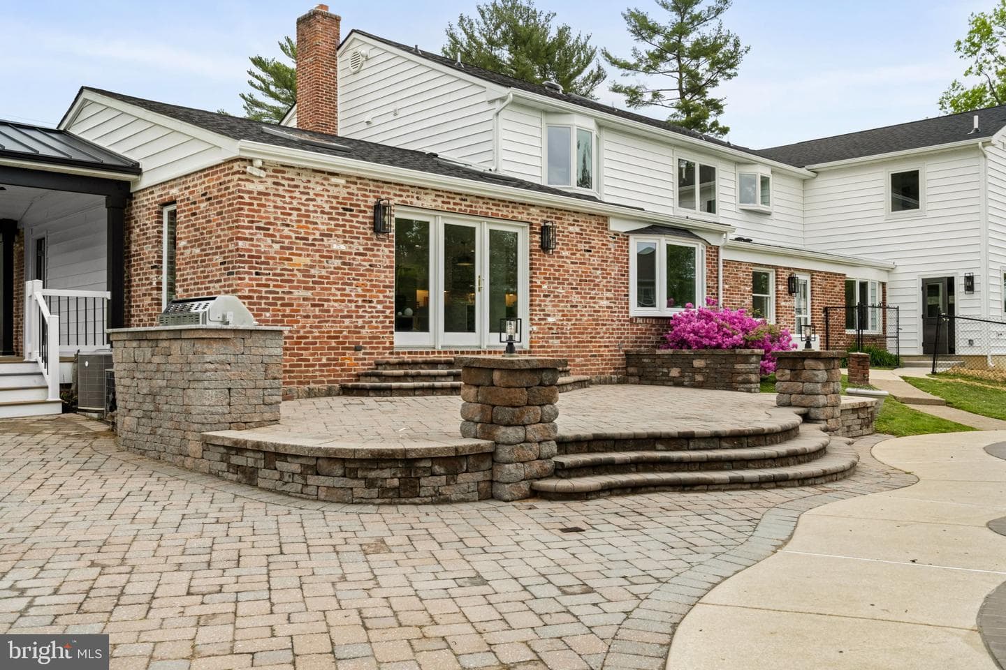 33 W Ardmore Avenue photo 108