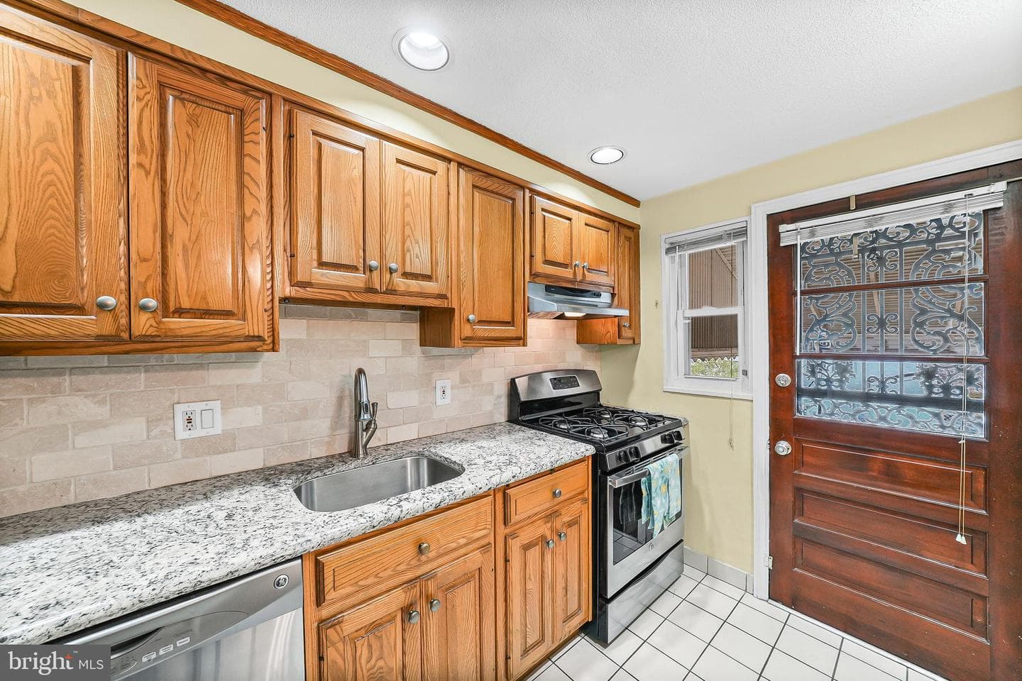 96 E Berkley Avenue photo 8