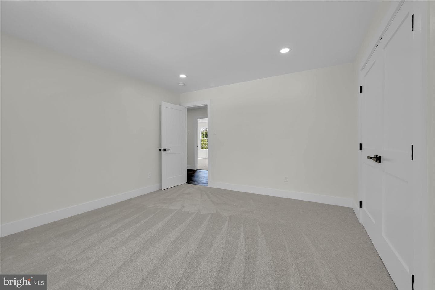 505 S Heilbron Drive photo 42