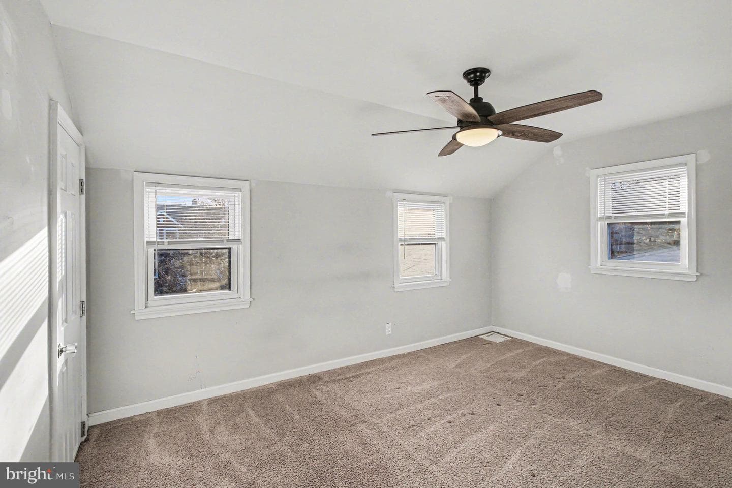 646 Clymer Lane photo 13