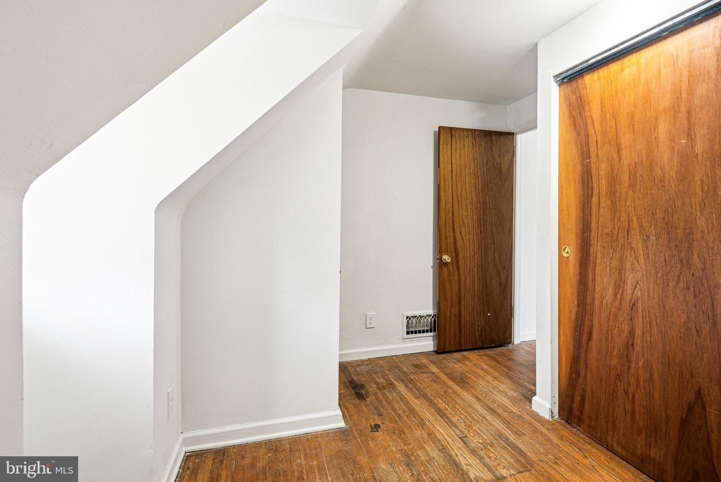 522 Amosland Road photo 20