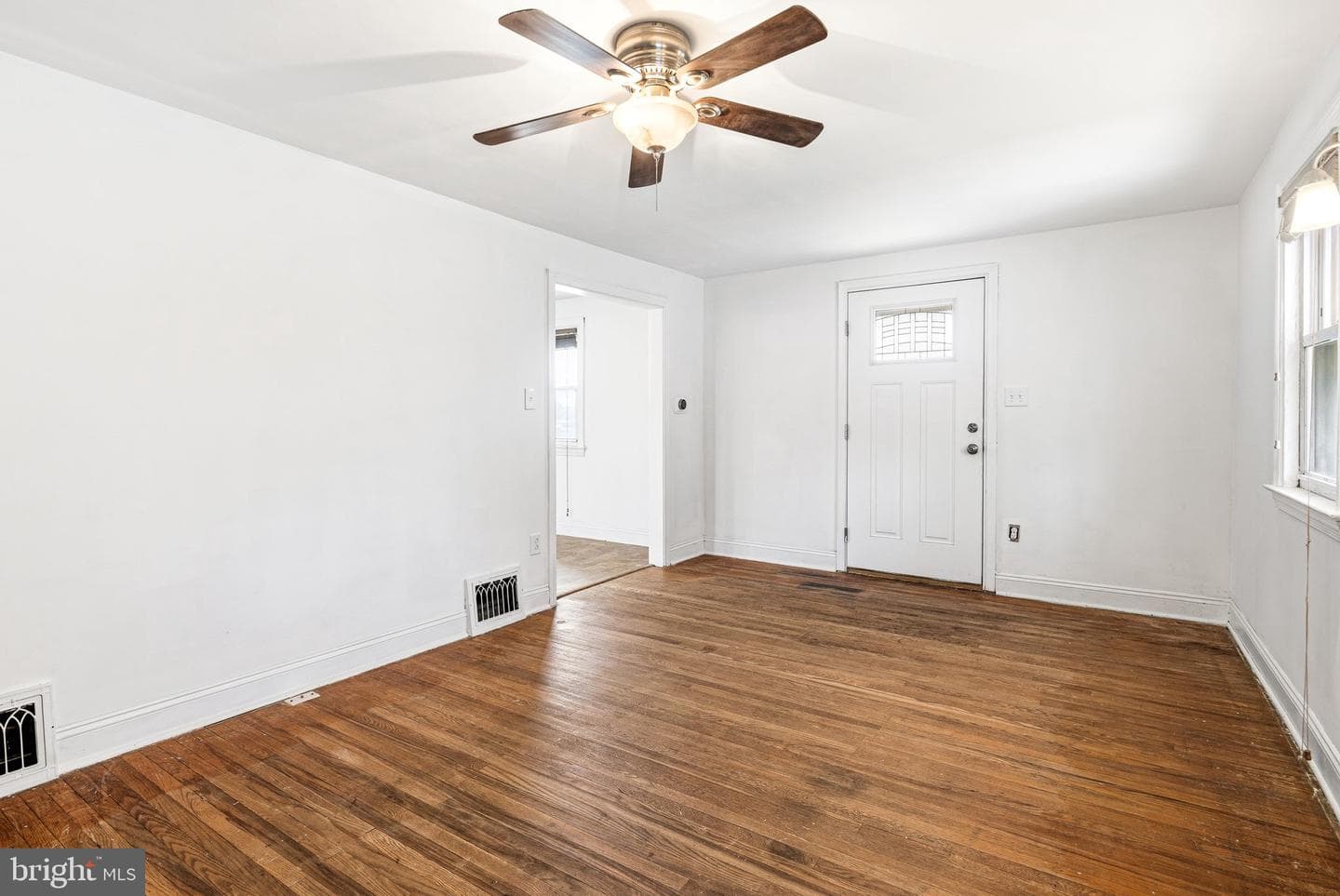 522 Amosland Road photo 6