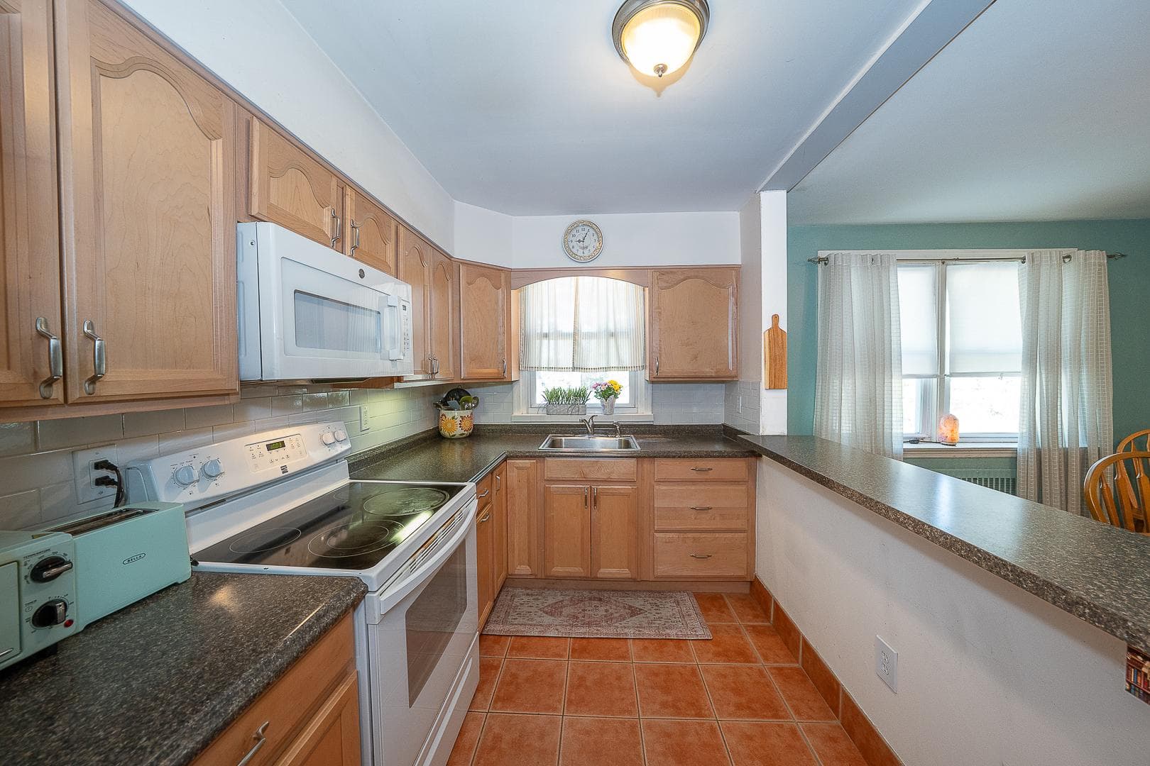 726 Fairfax Road photo 13